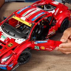 LEGO - Technic: Ferrari 488 GTE AF Corse #51, 42125