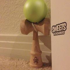 Joc de indemanare - Sweets Kendama - Pearl Honeydew