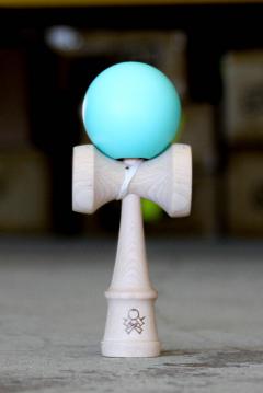 Joc de indemanare - Sweets Kendama - F3 Solid Aqua