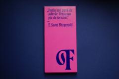 Ciocolata Literara 54% Cacao Cu Lapte Si Zmeura 80 g Scott