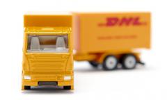 Jucarie - Truck with Trailer DHL