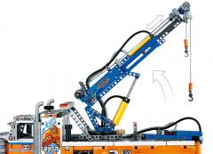 LEGO Technic - Heavy Duty Tow Truck (42128)