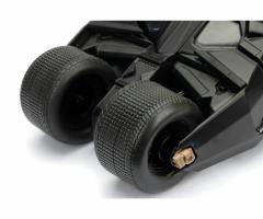 Set masinuta cu figurina -  The Dark Knight Batmobile & Batman