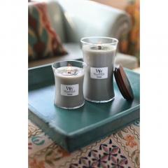 Lumanare parfumata - Warm Wool, Medium Jar