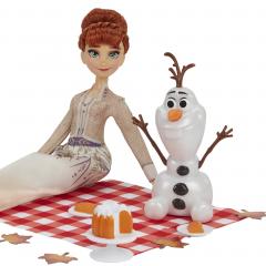 Papusa - Frozen 2 - Anna si Olaf la Picnic