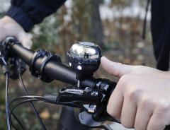 Clopotel si lanterna pentru bicicleta 2 in 1 - black