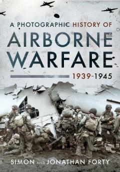 Coperta cărții PHOTOGRAPHIC HISTORY OF AIRBORNE WARFARE
