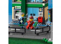 LEGO City - Politia in urmarire la banca (60317)