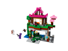 LEGO Minecraft - The Training Grounds (21183)