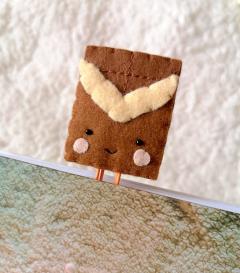 Semn de carte - Ciocolata cu lapte, agrafa portocalie