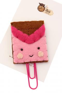 Semn de carte - Ciocolata cu zmeura, agrafa roz