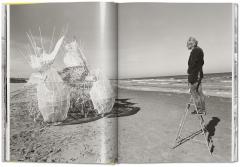 Strandbeest. The Dream Machines of Theo Jansen