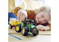 LEGO Technic - John Deere Tractor (42136)