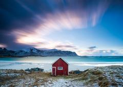 Puzzle 1000 piese - Hut at the Atlantic Coast