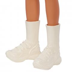 Papusa - Barbie Fashionistas - Baiat cu bluza de trening multicolor