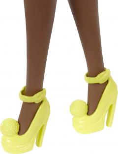 Papusa - Barbie Fashionista cu parul afro si jacheta lila