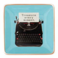 Tavita - Vintage Typewriter