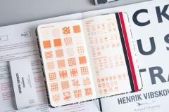 Carnet pentru schite Fashionary A6 Fung Print - Henrik Vibskov