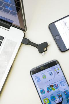 Incarcator USB 2 in 1 - Iphone & Samsung