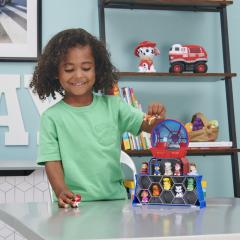 PATRULA CATELUSILOR TURNUL DIN ORAS