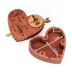 Puzzle mecanic - Tin Woodman's Heart. A mechanical box with a code lock