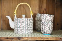 Set ceainic cu 4 cesti - Hearts