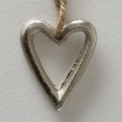 Ornament brad - Pendant Karunja - Heart - Mat