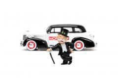Set figurina si masinuta - Mr. Monopoly & 1939 Chevrolet Master Deluxe