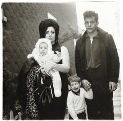 Diane Arbus - An Aperture Monograph