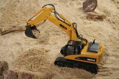 Jucarie - Excavator cu radiocomanda, scara 1:16