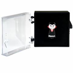 Insigna - Dracula - Ten alb