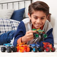 Masinuta - Monster Jam - Wolf's Head Motor Oil, 1:64 Scale