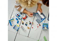 LEGO City - Police Station Chase (60370)