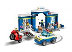 LEGO City - Police Station Chase (60370)