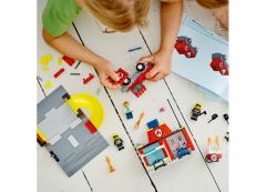 LEGO City - Fire Station and Fire Truck (60375)