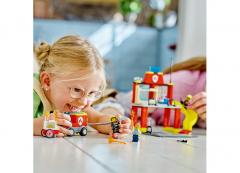 LEGO City - Fire Station and Fire Truck (60375)