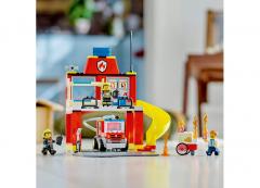 LEGO City - Fire Station and Fire Truck (60375)