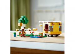 LEGO Minecraft - The Bee Cottage (21241)