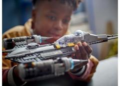 LEGO Star Wars 75325 - Starfighter Nava Stelara N-1 a Mandalorianului, 412 piese