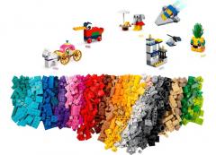 LEGO Classic - 90 Years of Play (11021)