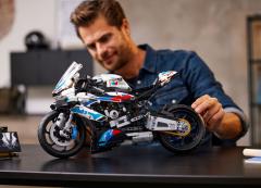 LEGO 42130 - Technic  - BMW M 1000 RR, 1920 piese