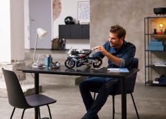 LEGO 42130 - Technic  - BMW M 1000 RR, 1920 piese