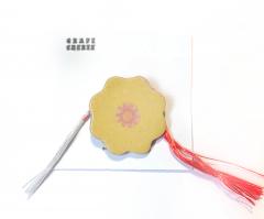 Brosa - Floare galbena