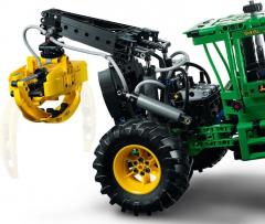 LEGO Technic - Tractor John Deere 948L-II[42157]