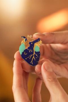 Brosa - Inima albastra