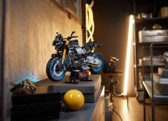 LEGO Technic - Yamaha MT-10 SP (42159)