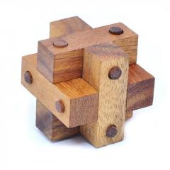 Puzzle din lemn - Nailed Cube