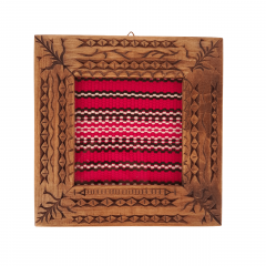 Rama - Tesatura traditionala in rama din lemn sculptata manual 16×16cm (mai multe modele)