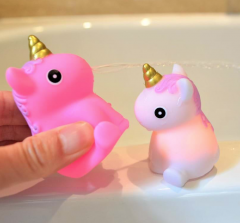 Set de joaca pentru baie - Lumea Unicornilor