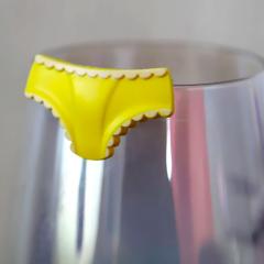 Set 8 accesorii pentru pahar - Party in Your Pants Drinks Markers